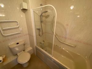 Bathroom/WC- click for photo gallery